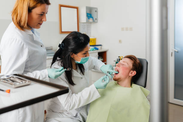Best Emergency Tooth Extraction  in Mccamey, TX